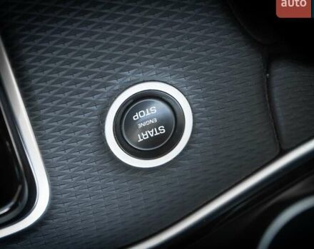 Белый Ленд Ровер Рендж Ровер Эвок, объемом двигателя 2 л и пробегом 88 тыс. км за 28000 $, фото 31 на Automoto.ua