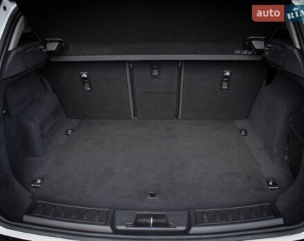 Белый Ленд Ровер Рендж Ровер Эвок, объемом двигателя 2 л и пробегом 88 тыс. км за 28000 $, фото 40 на Automoto.ua