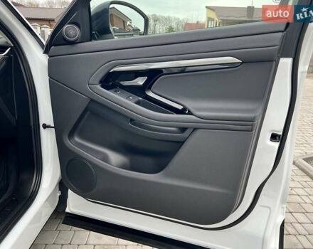 Белый Ленд Ровер Рендж Ровер Эвок, объемом двигателя 2 л и пробегом 40 тыс. км за 30950 $, фото 57 на Automoto.ua