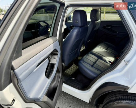 Белый Ленд Ровер Рендж Ровер Эвок, объемом двигателя 2 л и пробегом 86 тыс. км за 33000 $, фото 9 на Automoto.ua