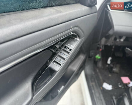 Білий Ленд Ровер Рендж Ровер Евок, об'ємом двигуна 0 л та пробігом 70 тис. км за 16000 $, фото 7 на Automoto.ua