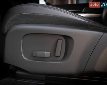 Белый Ленд Ровер Рендж Ровер Эвок, объемом двигателя 2 л и пробегом 88 тыс. км за 28000 $, фото 36 на Automoto.ua