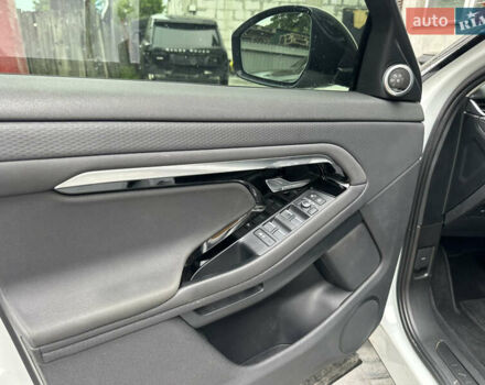 Белый Ленд Ровер Рендж Ровер Эвок, объемом двигателя 2 л и пробегом 88 тыс. км за 30500 $, фото 11 на Automoto.ua