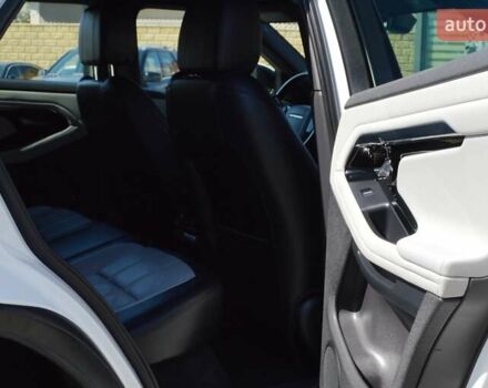 Білий Ленд Ровер Рендж Ровер Евок, об'ємом двигуна 2 л та пробігом 70 тис. км за 33900 $, фото 41 на Automoto.ua