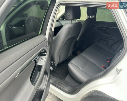 Белый Ленд Ровер Рендж Ровер Эвок, объемом двигателя 2 л и пробегом 88 тыс. км за 30500 $, фото 5 на Automoto.ua