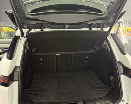 Белый Ленд Ровер Рендж Ровер Эвок, объемом двигателя 2 л и пробегом 57 тыс. км за 30899 $, фото 23 на Automoto.ua