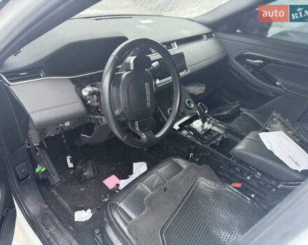 Білий Ленд Ровер Рендж Ровер Евок, об'ємом двигуна 0 л та пробігом 70 тис. км за 16000 $, фото 4 на Automoto.ua