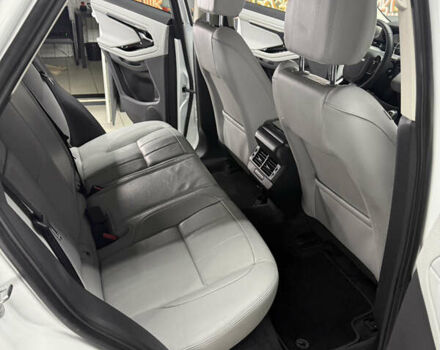 Белый Ленд Ровер Рендж Ровер Эвок, объемом двигателя 2 л и пробегом 57 тыс. км за 30899 $, фото 27 на Automoto.ua