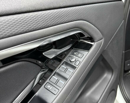 Белый Ленд Ровер Рендж Ровер Эвок, объемом двигателя 2 л и пробегом 85 тыс. км за 35000 $, фото 8 на Automoto.ua