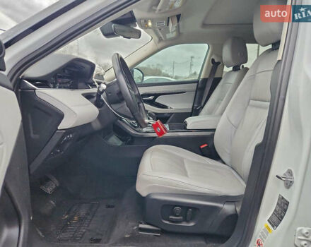 Белый Ленд Ровер Рендж Ровер Эвок, объемом двигателя 2 л и пробегом 87 тыс. км за 10150 $, фото 6 на Automoto.ua