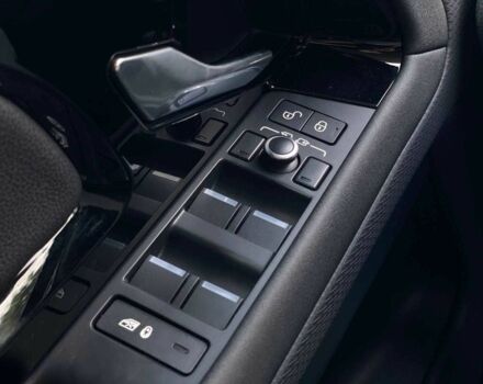 Белый Ленд Ровер Рендж Ровер Эвок, объемом двигателя 2 л и пробегом 55 тыс. км за 38490 $, фото 18 на Automoto.ua