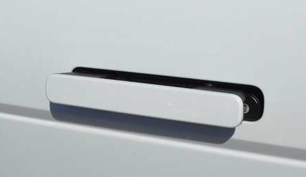 Білий Ленд Ровер Рендж Ровер Евок, об'ємом двигуна 2 л та пробігом 70 тис. км за 33900 $, фото 15 на Automoto.ua