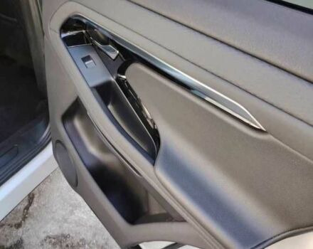 Белый Ленд Ровер Рендж Ровер Эвок, объемом двигателя 2 л и пробегом 45 тыс. км за 20000 $, фото 10 на Automoto.ua