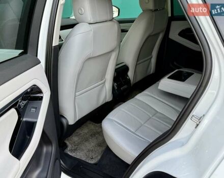 Білий Ленд Ровер Рендж Ровер Евок, об'ємом двигуна 2 л та пробігом 72 тис. км за 41500 $, фото 22 на Automoto.ua