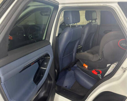 Белый Ленд Ровер Рендж Ровер Эвок, объемом двигателя 2 л и пробегом 49 тыс. км за 37300 $, фото 7 на Automoto.ua