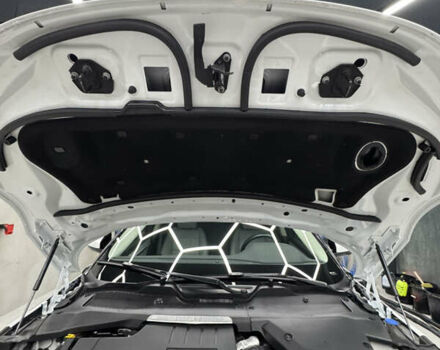 Білий Ленд Ровер Рендж Ровер Евок, об'ємом двигуна 2 л та пробігом 37 тис. км за 46000 $, фото 3 на Automoto.ua