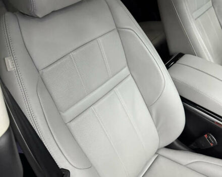 Білий Ленд Ровер Рендж Ровер Евок, об'ємом двигуна 2 л та пробігом 37 тис. км за 46000 $, фото 9 на Automoto.ua