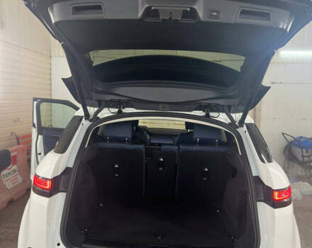 Белый Ленд Ровер Рендж Ровер Эвок, объемом двигателя 2 л и пробегом 49 тыс. км за 37300 $, фото 6 на Automoto.ua