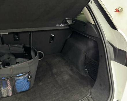 Білий Ленд Ровер Рендж Ровер Евок, об'ємом двигуна 2 л та пробігом 37 тис. км за 46000 $, фото 17 на Automoto.ua