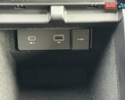 Білий Ленд Ровер Рендж Ровер Евок, об'ємом двигуна 2 л та пробігом 40 тис. км за 46000 $, фото 43 на Automoto.ua