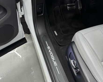 Білий Ленд Ровер Рендж Ровер Евок, об'ємом двигуна 2 л та пробігом 37 тис. км за 46000 $, фото 37 на Automoto.ua