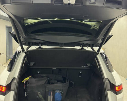 Білий Ленд Ровер Рендж Ровер Евок, об'ємом двигуна 2 л та пробігом 37 тис. км за 46000 $, фото 22 на Automoto.ua