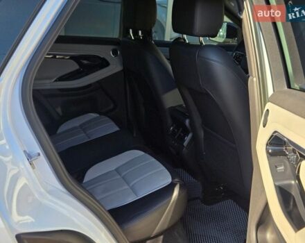 Білий Ленд Ровер Рендж Ровер Евок, об'ємом двигуна 2 л та пробігом 37 тис. км за 44900 $, фото 20 на Automoto.ua