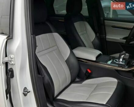 Белый Ленд Ровер Рендж Ровер Эвок, объемом двигателя 2 л и пробегом 34 тыс. км за 49900 $, фото 20 на Automoto.ua