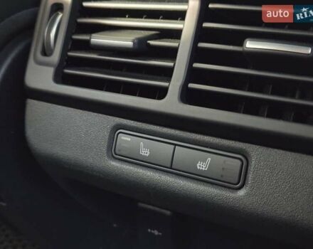 Белый Ленд Ровер Рендж Ровер Эвок, объемом двигателя 2 л и пробегом 34 тыс. км за 47900 $, фото 37 на Automoto.ua