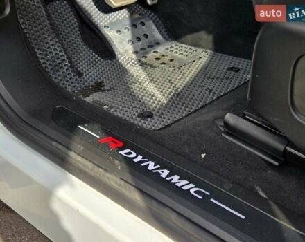 Белый Ленд Ровер Рендж Ровер Эвок, объемом двигателя 2 л и пробегом 34 тыс. км за 48900 $, фото 35 на Automoto.ua
