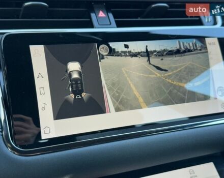 Белый Ленд Ровер Рендж Ровер Эвок, объемом двигателя 2 л и пробегом 21 тыс. км за 41999 $, фото 41 на Automoto.ua