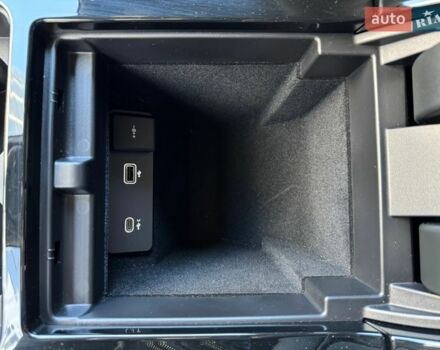 Белый Ленд Ровер Рендж Ровер Эвок, объемом двигателя 2 л и пробегом 21 тыс. км за 41999 $, фото 39 на Automoto.ua