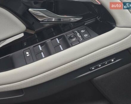 Білий Ленд Ровер Рендж Ровер Евок, об'ємом двигуна 2 л та пробігом 34 тис. км за 51800 $, фото 18 на Automoto.ua