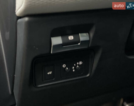 Белый Ленд Ровер Рендж Ровер Эвок, объемом двигателя 2 л и пробегом 41 тыс. км за 51990 $, фото 16 на Automoto.ua