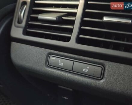 Белый Ленд Ровер Рендж Ровер Эвок, объемом двигателя 2 л и пробегом 34 тыс. км за 48900 $, фото 33 на Automoto.ua