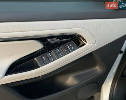 Білий Ленд Ровер Рендж Ровер Евок, об'ємом двигуна 2 л та пробігом 41 тис. км за 49500 $, фото 18 на Automoto.ua