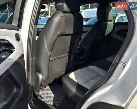 Білий Ленд Ровер Рендж Ровер Евок, об'ємом двигуна 2 л та пробігом 34 тис. км за 47900 $, фото 14 на Automoto.ua