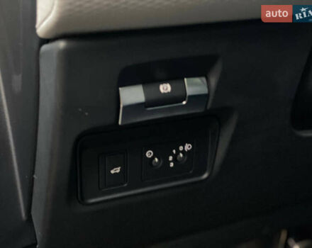 Білий Ленд Ровер Рендж Ровер Евок, об'ємом двигуна 2 л та пробігом 41 тис. км за 49500 $, фото 15 на Automoto.ua