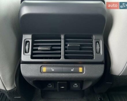 Белый Ленд Ровер Рендж Ровер Эвок, объемом двигателя 2 л и пробегом 33 тыс. км за 48900 $, фото 25 на Automoto.ua