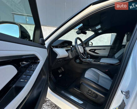 Белый Ленд Ровер Рендж Ровер Эвок, объемом двигателя 2 л и пробегом 38 тыс. км за 55000 $, фото 11 на Automoto.ua