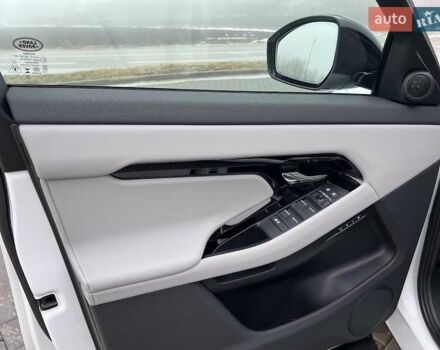 Белый Ленд Ровер Рендж Ровер Эвок, объемом двигателя 2 л и пробегом 33 тыс. км за 48900 $, фото 10 на Automoto.ua