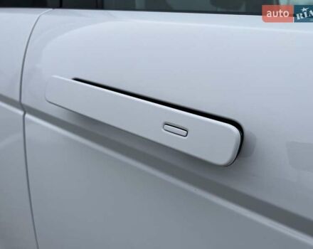 Белый Ленд Ровер Рендж Ровер Эвок, объемом двигателя 2 л и пробегом 33 тыс. км за 48900 $, фото 30 на Automoto.ua