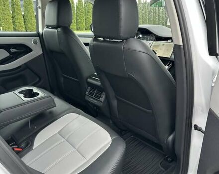 Белый Ленд Ровер Рендж Ровер Эвок, объемом двигателя 2 л и пробегом 10 тыс. км за 62900 $, фото 25 на Automoto.ua