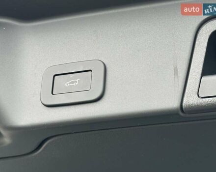 Белый Ленд Ровер Рендж Ровер Эвок, объемом двигателя 2 л и пробегом 10 тыс. км за 62900 $, фото 32 на Automoto.ua