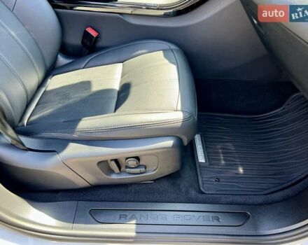 Білий Ленд Ровер Рендж Ровер Евок, об'ємом двигуна 2 л та пробігом 13 тис. км за 55900 $, фото 50 на Automoto.ua