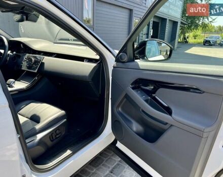 Білий Ленд Ровер Рендж Ровер Евок, об'ємом двигуна 2 л та пробігом 13 тис. км за 55900 $, фото 48 на Automoto.ua