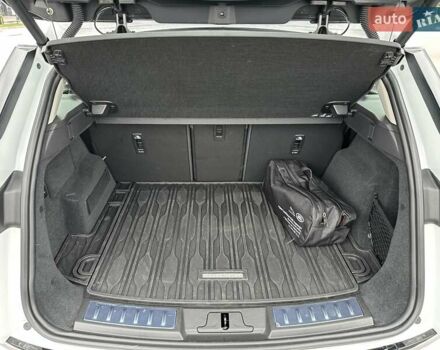 Белый Ленд Ровер Рендж Ровер Эвок, объемом двигателя 2 л и пробегом 10 тыс. км за 62900 $, фото 31 на Automoto.ua