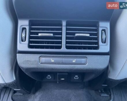 Белый Ленд Ровер Рендж Ровер Эвок, объемом двигателя 2 л и пробегом 12 тыс. км за 58407 $, фото 22 на Automoto.ua