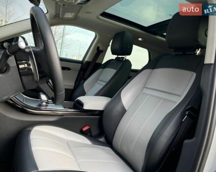 Білий Ленд Ровер Рендж Ровер Евок, об'ємом двигуна 2 л та пробігом 13 тис. км за 54900 $, фото 21 на Automoto.ua