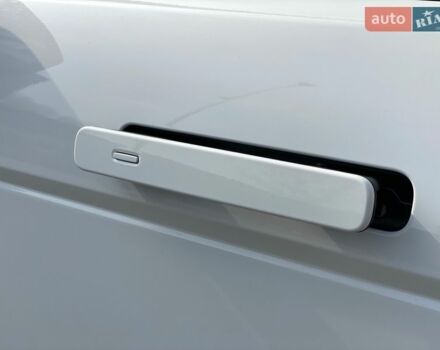 Білий Ленд Ровер Рендж Ровер Евок, об'ємом двигуна 2 л та пробігом 13 тис. км за 54900 $, фото 13 на Automoto.ua